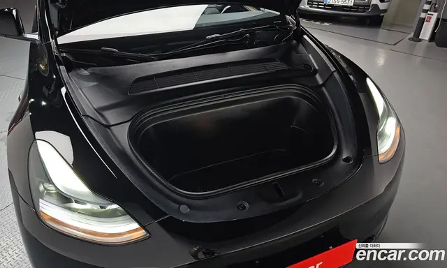 Tesla Model Y 2024 0.2 автомат (гидро), миниатюра 5