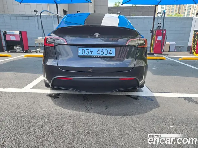 Tesla Model Y 2025 автомат (гидро), миниатюра 2