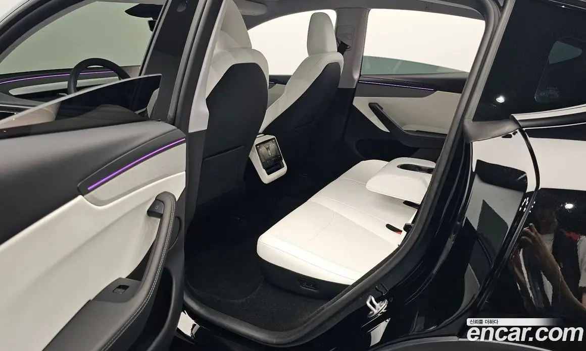 Tesla Model Y 2025 0.2 автомат (гидро), фото 15