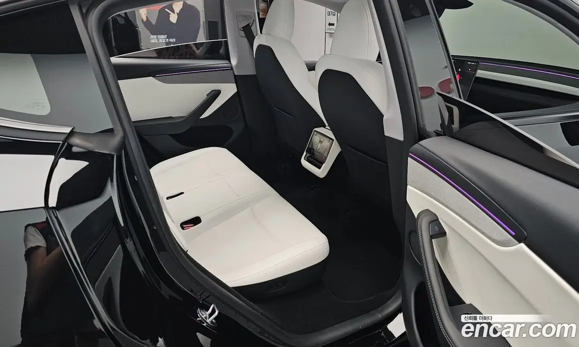 Tesla Model Y 2025 0.2 автомат (гидро), фото 17
