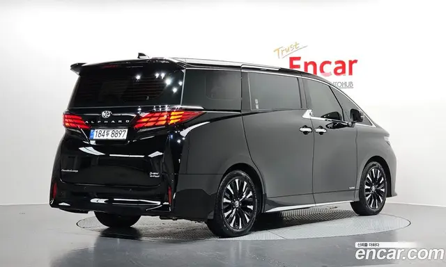 Toyota Alphard, 2025, 7 040 км