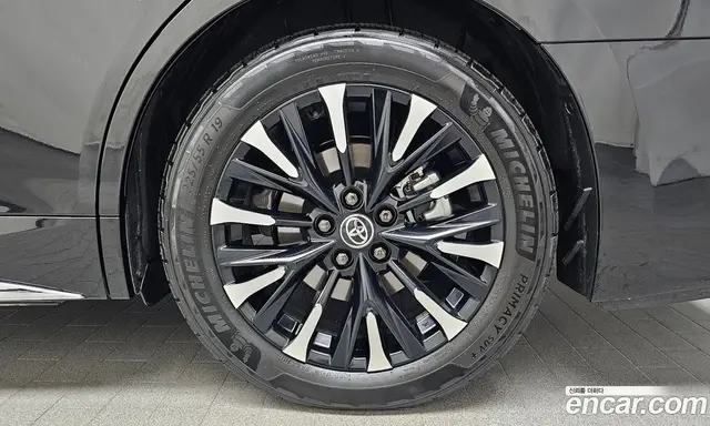 Toyota Alphard 2025 2.5 автомат (гидро), миниатюра 6