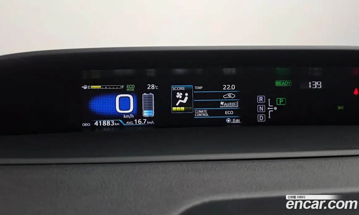 Toyota Prius 2018 1.8 автомат (гидро), фото 11