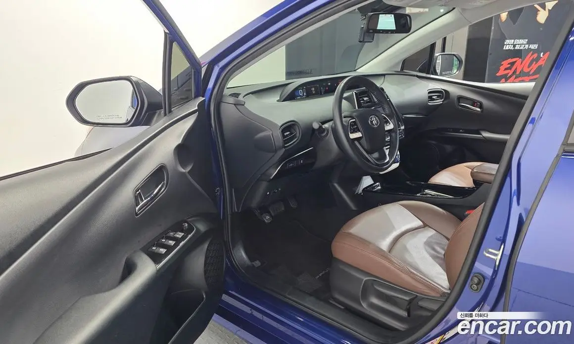 Toyota Prius 2018 1.8 автомат (гидро), фото 13