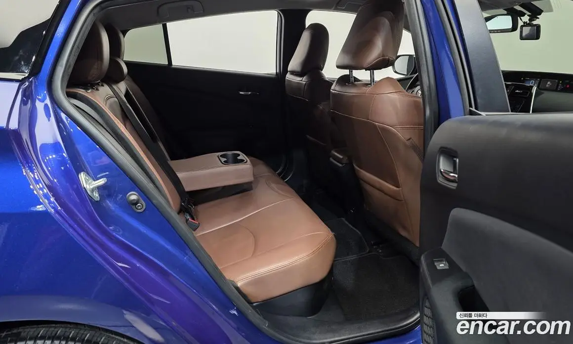 Toyota Prius 2018 1.8 автомат (гидро), фото 18
