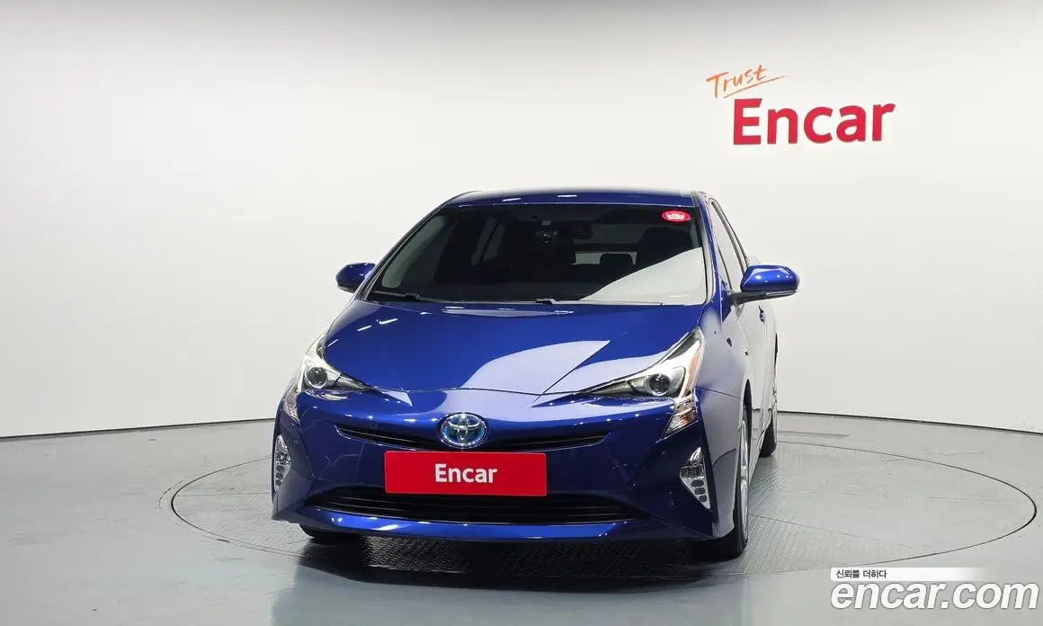 Toyota Prius 2018 1.8 автомат (гидро), фото 3