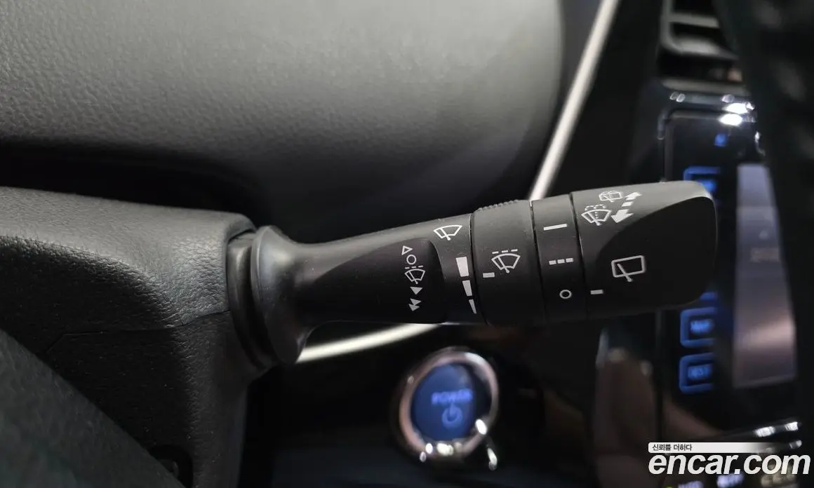 Toyota Prius 2018 1.8 автомат (гидро), фото 29