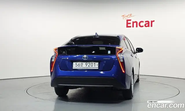 Toyota Prius 2018 1.8 автомат (гидро), миниатюра 4