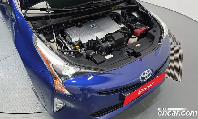 Toyota Prius 2018 1.8 автомат (гидро), миниатюра 6