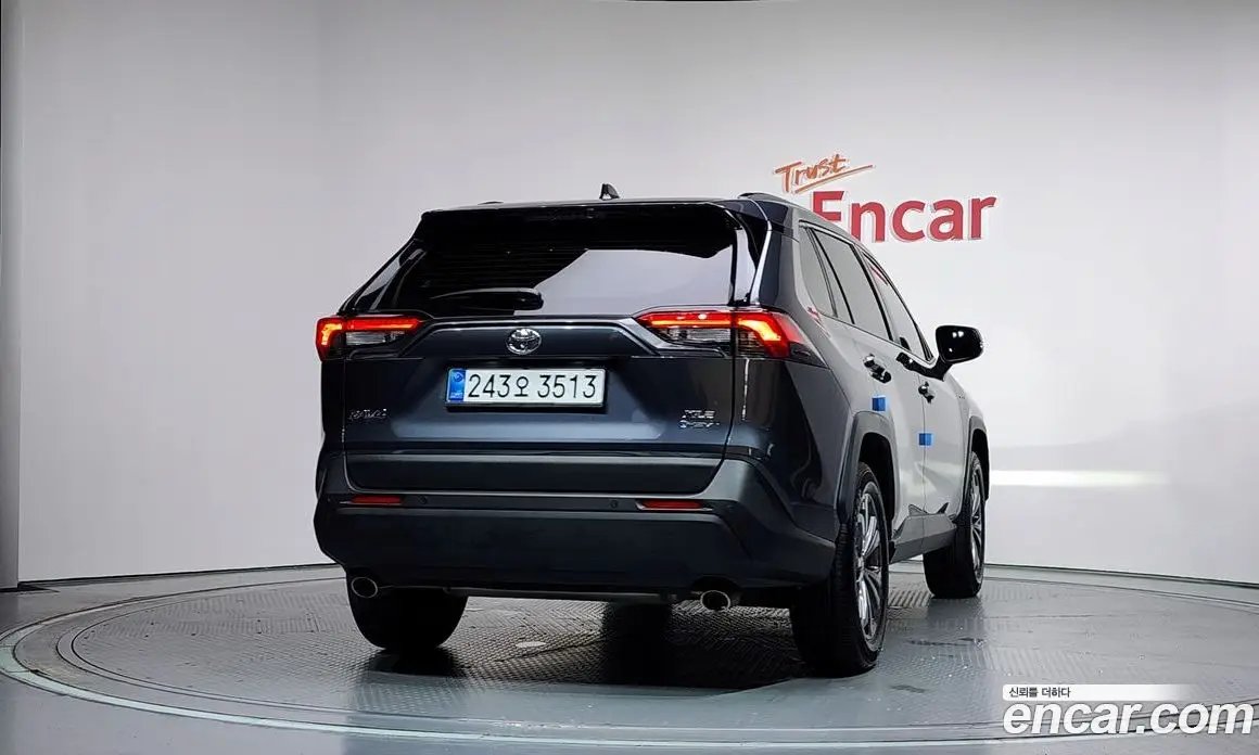 Toyota RAV4 2025 2.5 автомат (гидро), фото 4