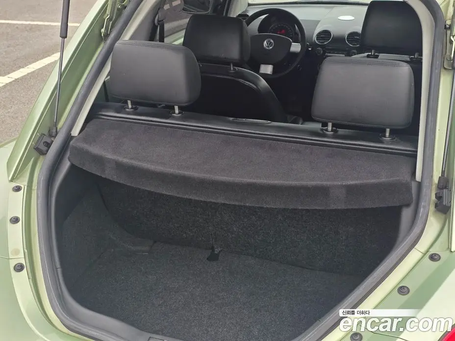 Volkswagen Beatle 2006 2.0 автомат (гидро), фото 14