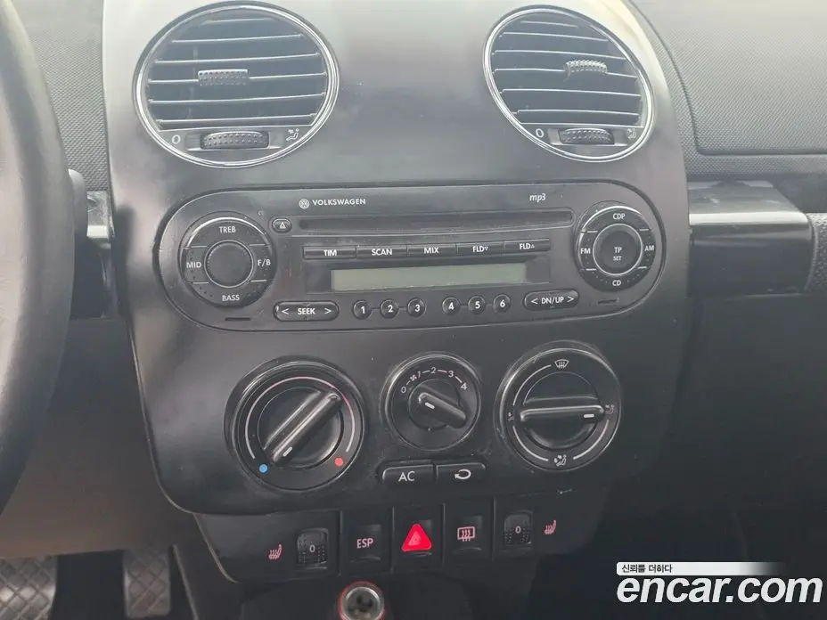 Volkswagen Beatle 2006 2.0 автомат (гидро), фото 16