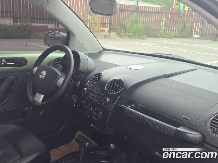 Volkswagen Beatle 2006 2.0 автомат (гидро), фото 18