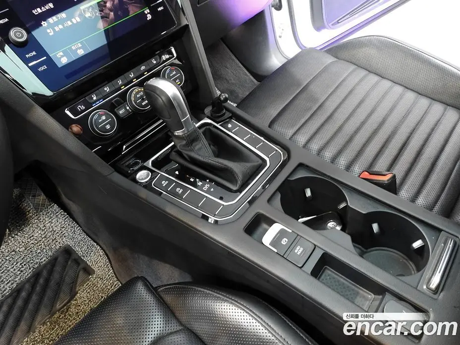 Volkswagen Passat 2018 2.0 автомат (гидро), фото 9