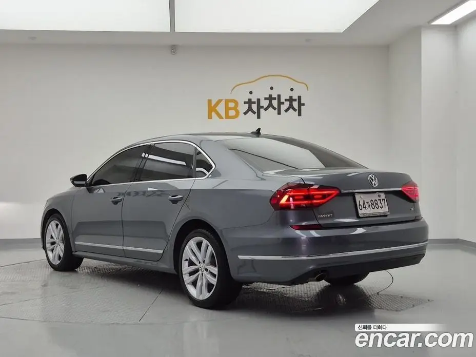 Volkswagen Passat 2018 2.0 автомат (гидро), фото 3