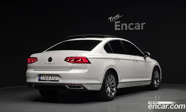 Volkswagen Passat 2022 2.0 автомат (гидро), миниатюра 2