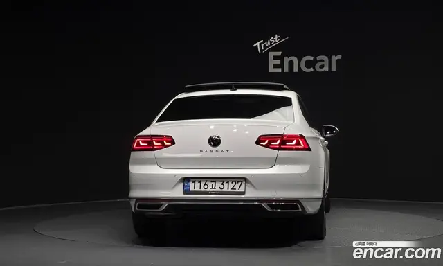 Volkswagen Passat 2022 2.0 автомат (гидро), миниатюра 4