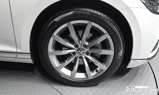 Volkswagen Passat 2022 2.0 автомат (гидро), миниатюра 7