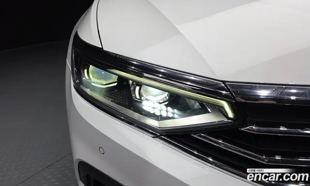 Volkswagen Passat 2022 2.0 автомат (гидро), миниатюра 8