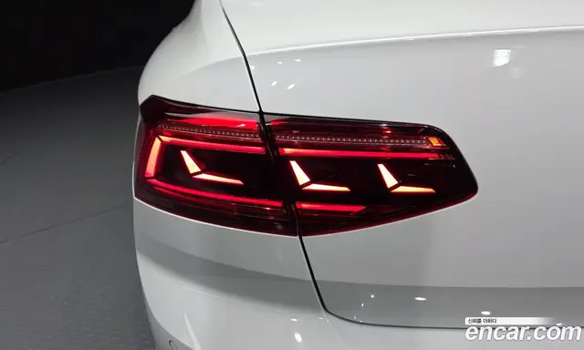 Volkswagen Passat 2022 2.0 автомат (гидро), миниатюра 9