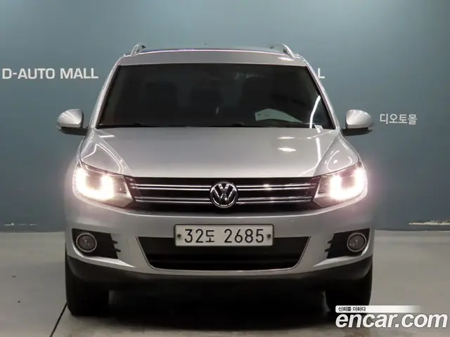 Volkswagen Tiguan 2012 2.0 автомат (гидро), миниатюра 2