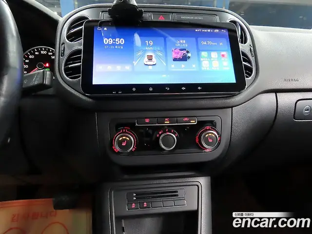 Volkswagen Tiguan 2012 2.0 автомат (гидро), миниатюра 12