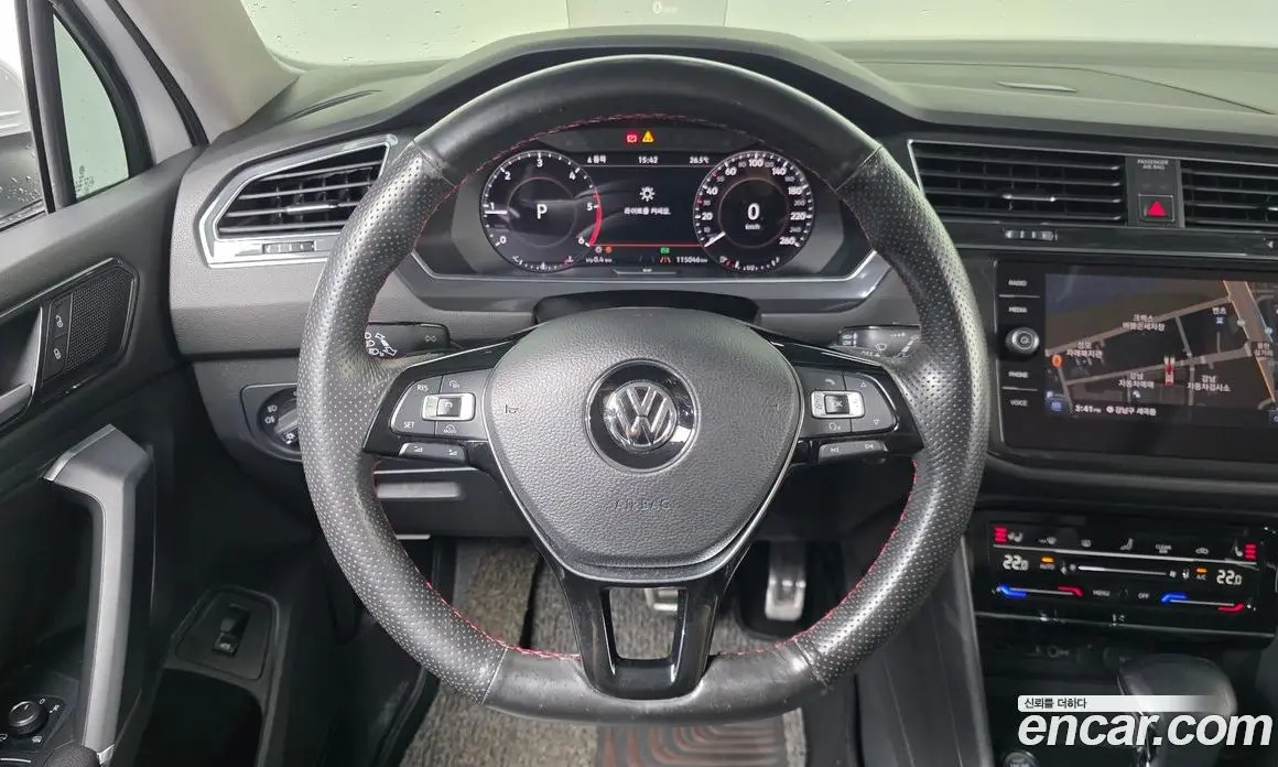 Volkswagen Tiguan 2018 2.0 автомат (гидро), фото 19