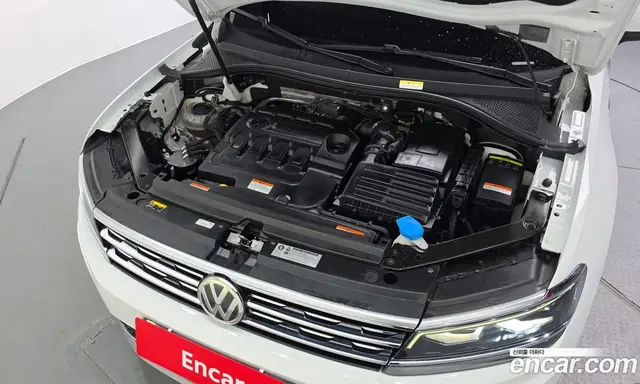 Volkswagen Tiguan 2018 2.0 автомат (гидро), миниатюра 6