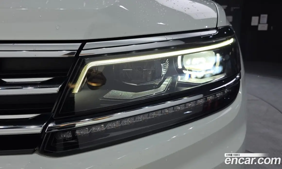 Volkswagen Tiguan 2018 2.0 автомат (гидро), фото 8