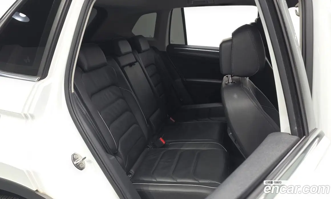 Volkswagen Tiguan 2018 2.0 автомат (гидро), фото 11