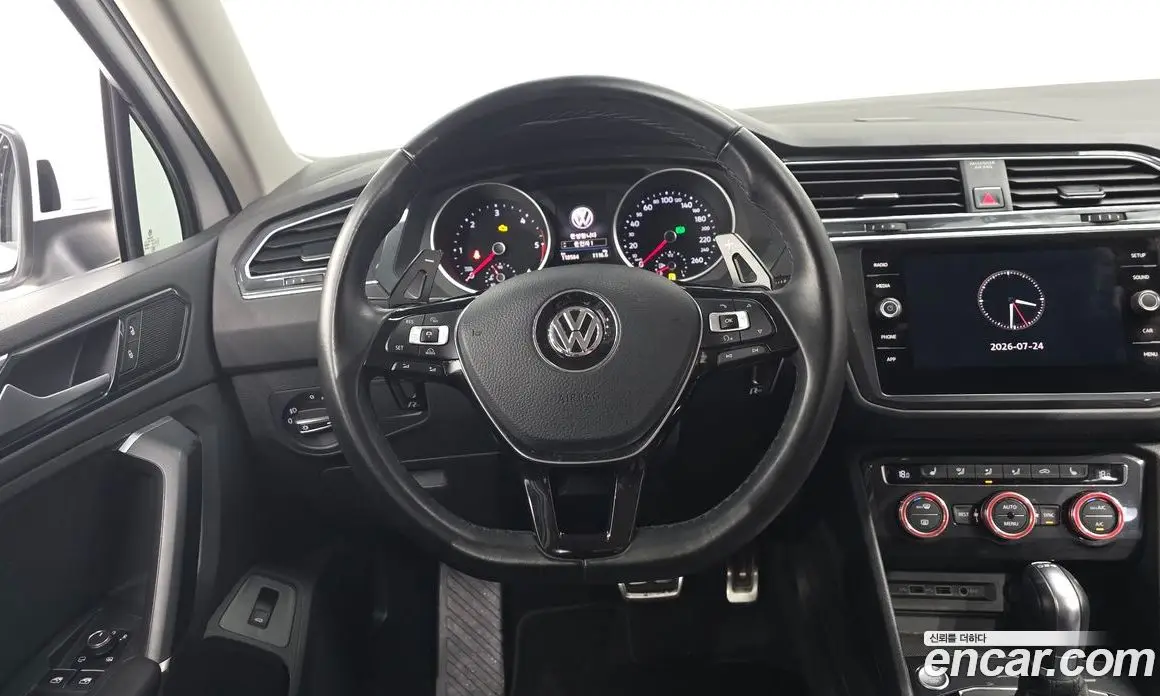 Volkswagen Tiguan 2018 2.0 автомат (гидро), фото 12