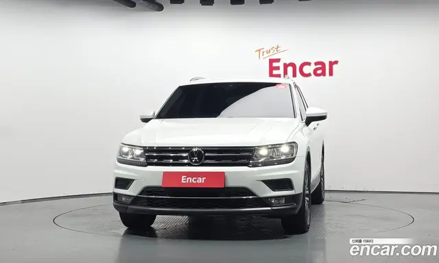 Volkswagen Tiguan 2018 2.0 автомат (гидро), миниатюра 3