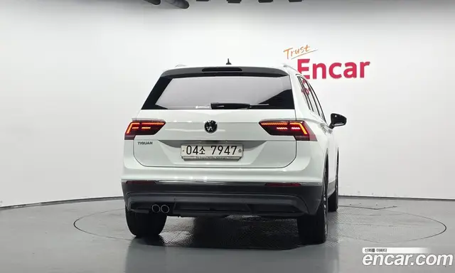 Volkswagen Tiguan 2018 2.0 автомат (гидро), миниатюра 4