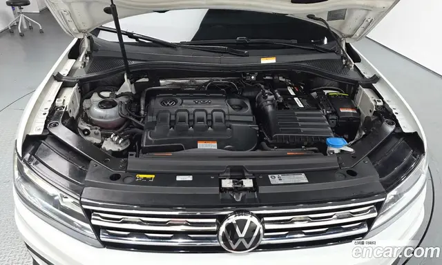 Volkswagen Tiguan 2018 2.0 автомат (гидро), миниатюра 6