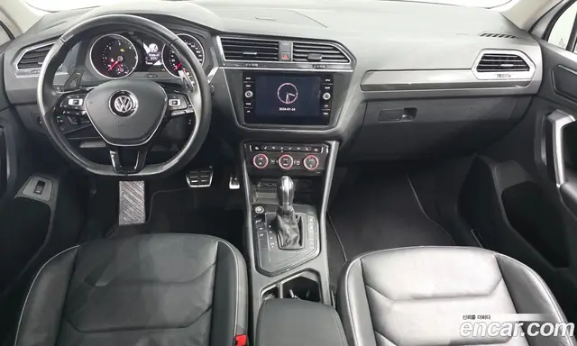 Volkswagen Tiguan 2018 2.0 автомат (гидро), миниатюра 7