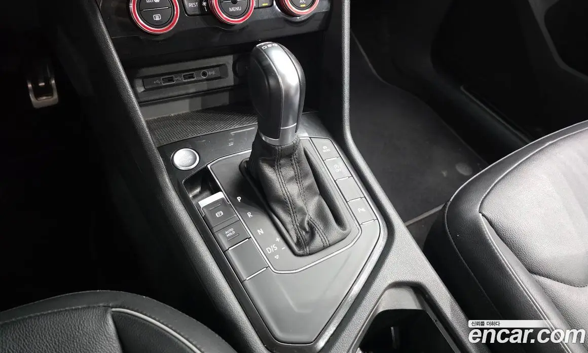 Volkswagen Tiguan 2018 2.0 автомат (гидро), фото 9