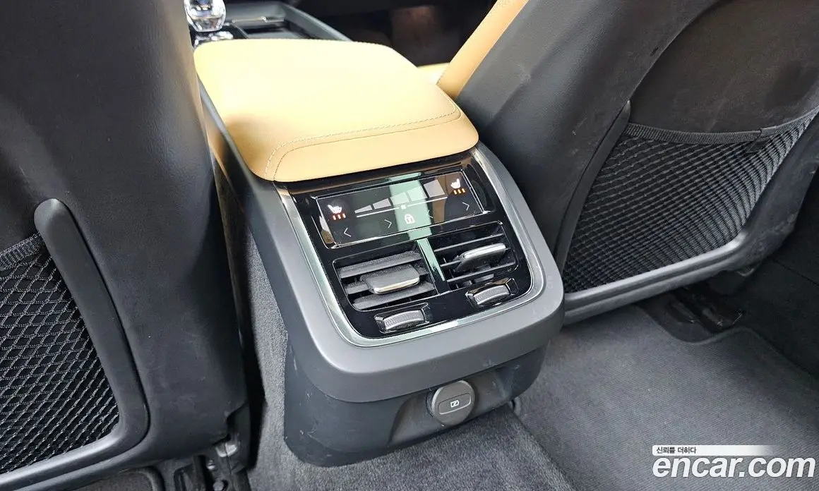 Volvo V60 2023 2.0 автомат (гидро), фото 25