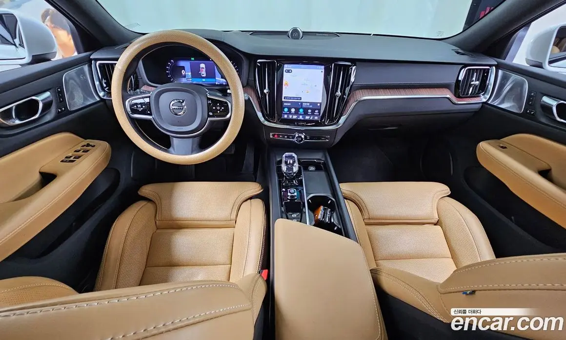 Volvo V60 2023 2.0 автомат (гидро), фото 10