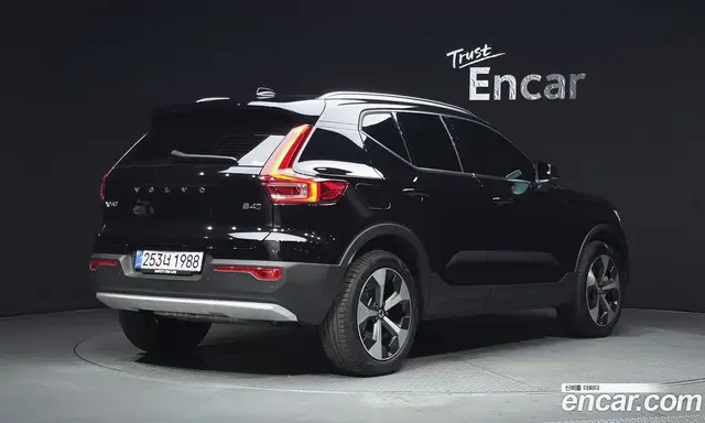 Volvo XC40 2025 2.0 автомат (гидро), миниатюра 2