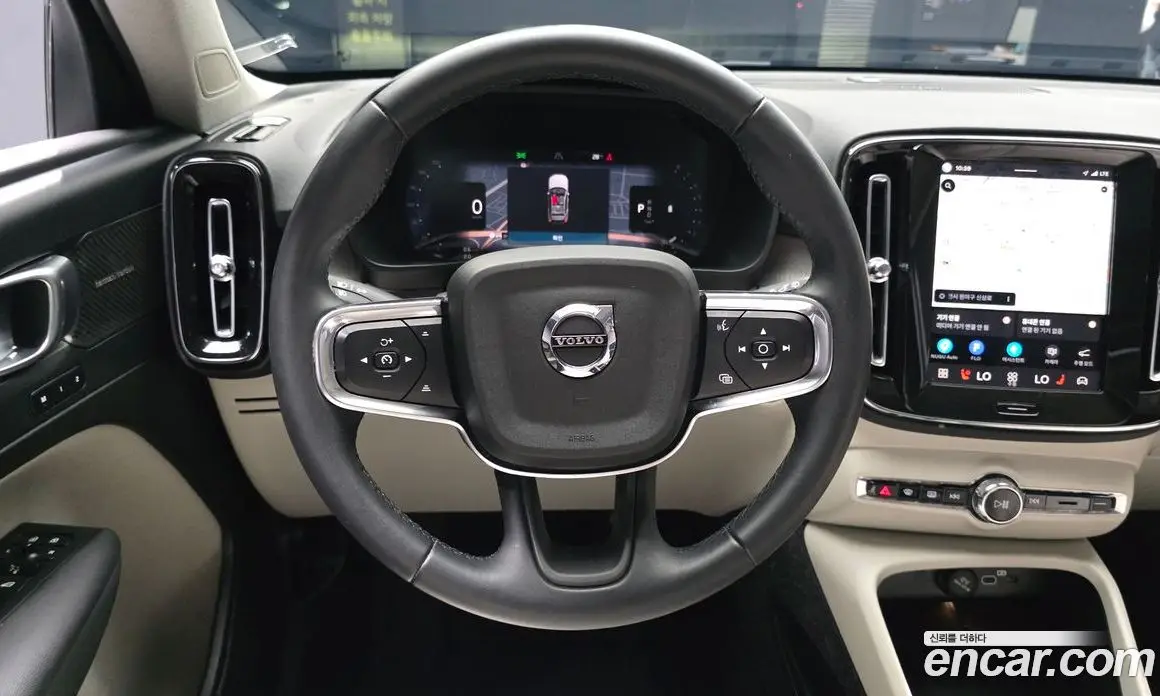 Volvo XC40 2025 2.0 автомат (гидро), фото 19