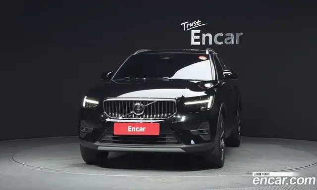 Volvo XC40 2025 2.0 автомат (гидро), миниатюра 3