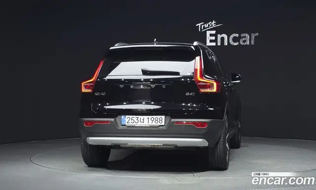 Volvo XC40 2025 2.0 автомат (гидро), миниатюра 4