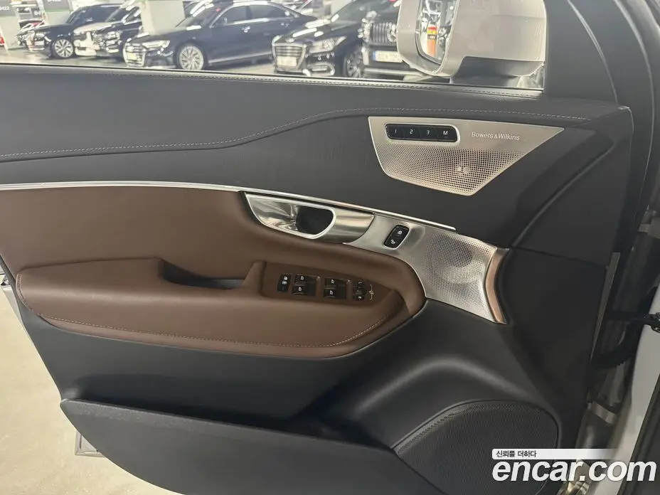 Volvo XC90 2023 2.0 автомат (гидро), фото 9