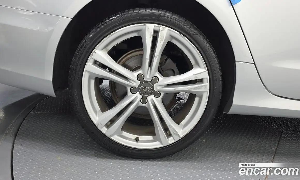 Audi A6 2012 2.0 автомат (гидро), фото 5
