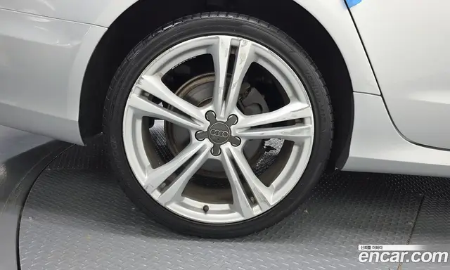 Audi A6 2012 2.0 автомат (гидро), миниатюра 5