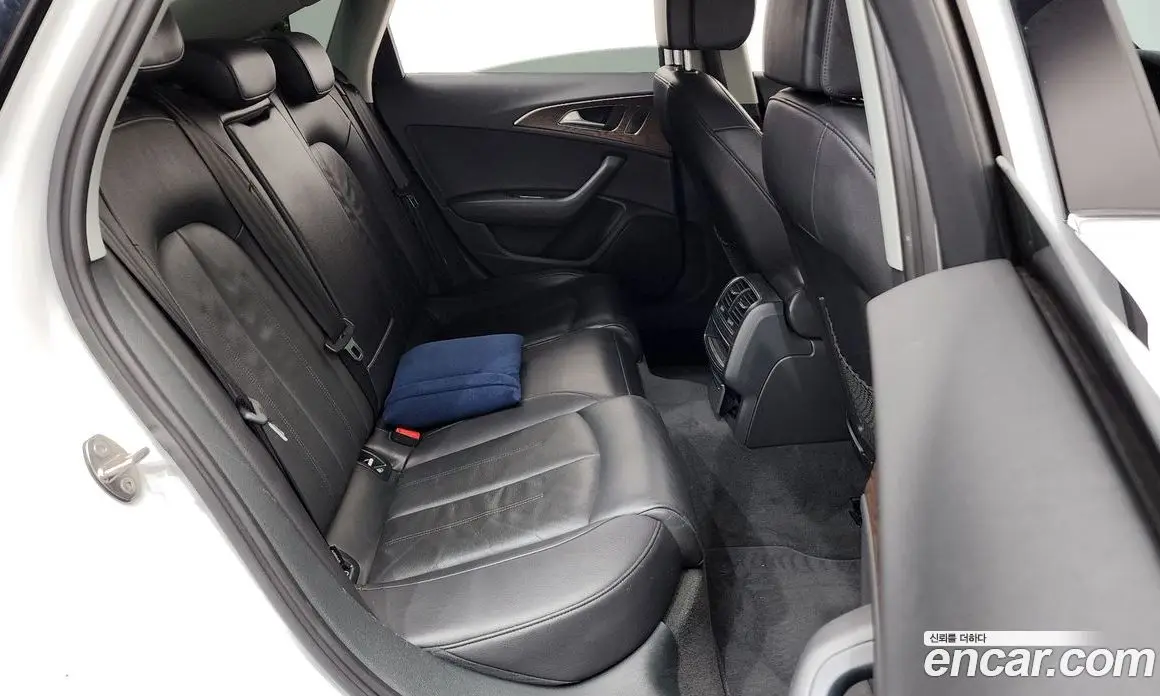 Audi A6 2015 2.0 автомат (гидро), фото 11