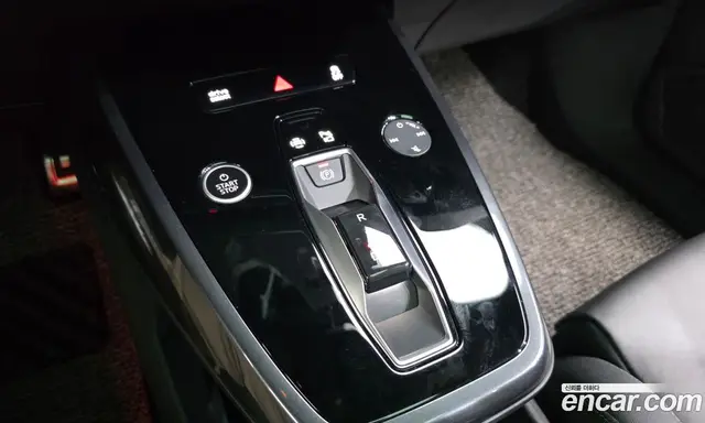 Audi Q4 e-tron 2025 0.2 автомат (гидро), миниатюра 12