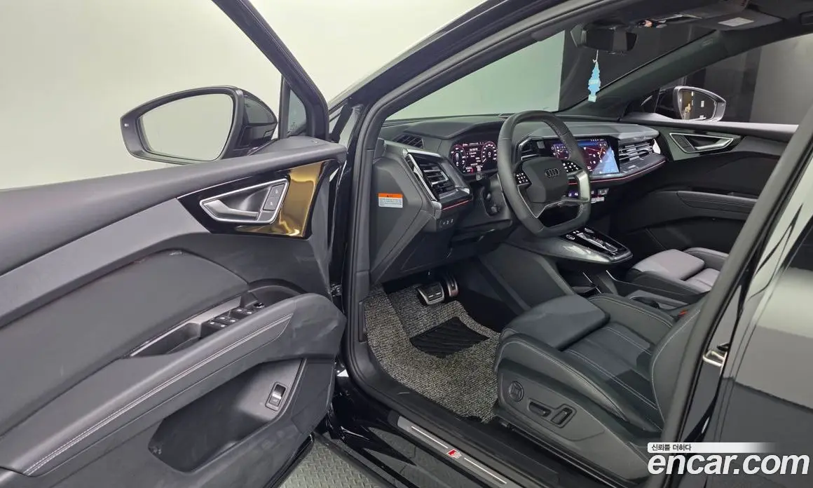 Audi Q4 e-tron 2025 0.2 автомат (гидро), фото 13