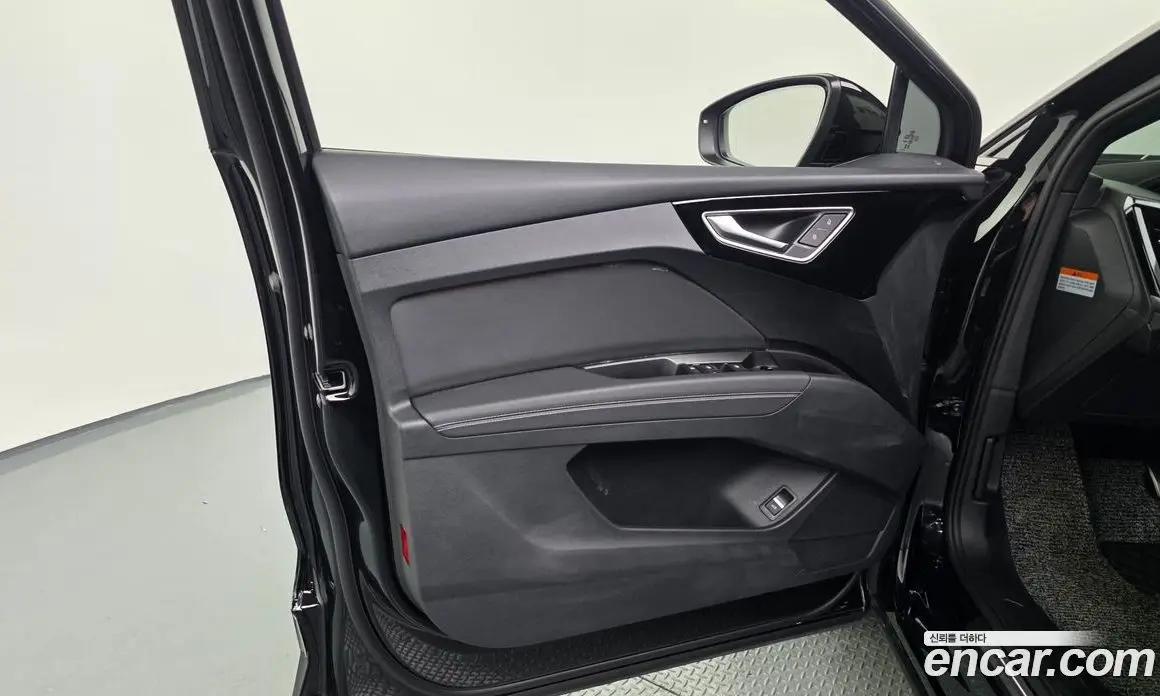 Audi Q4 e-tron 2025 0.2 автомат (гидро), фото 14