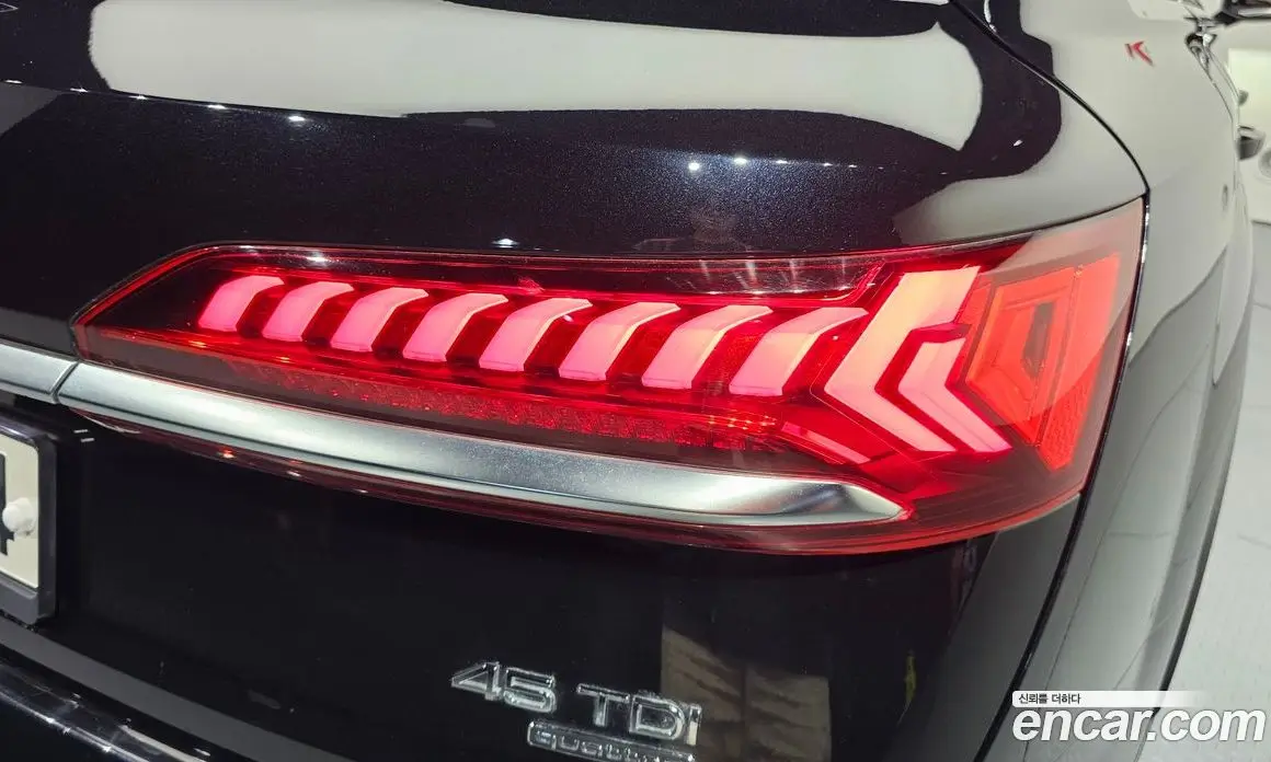 Audi Q7 2021 3.0 автомат (гидро), фото 8